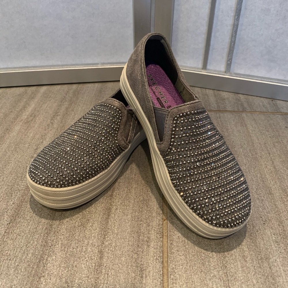 Like New!  Girls Skechers. Size 12.5